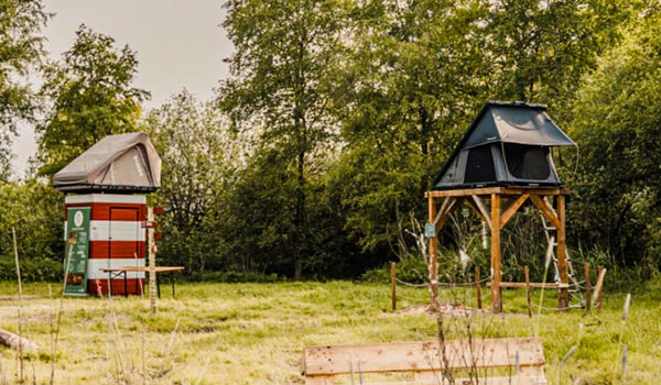 Übernachten im Dachzelt-Dorf Sandstedt